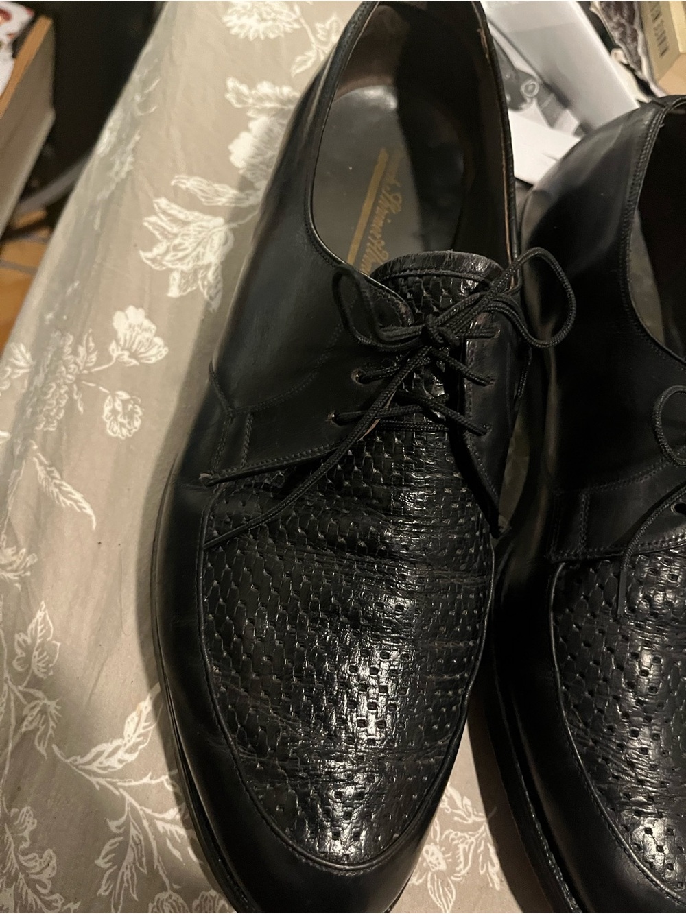 Classic Black Men's Dress Oxfords - Leather Lace-Up